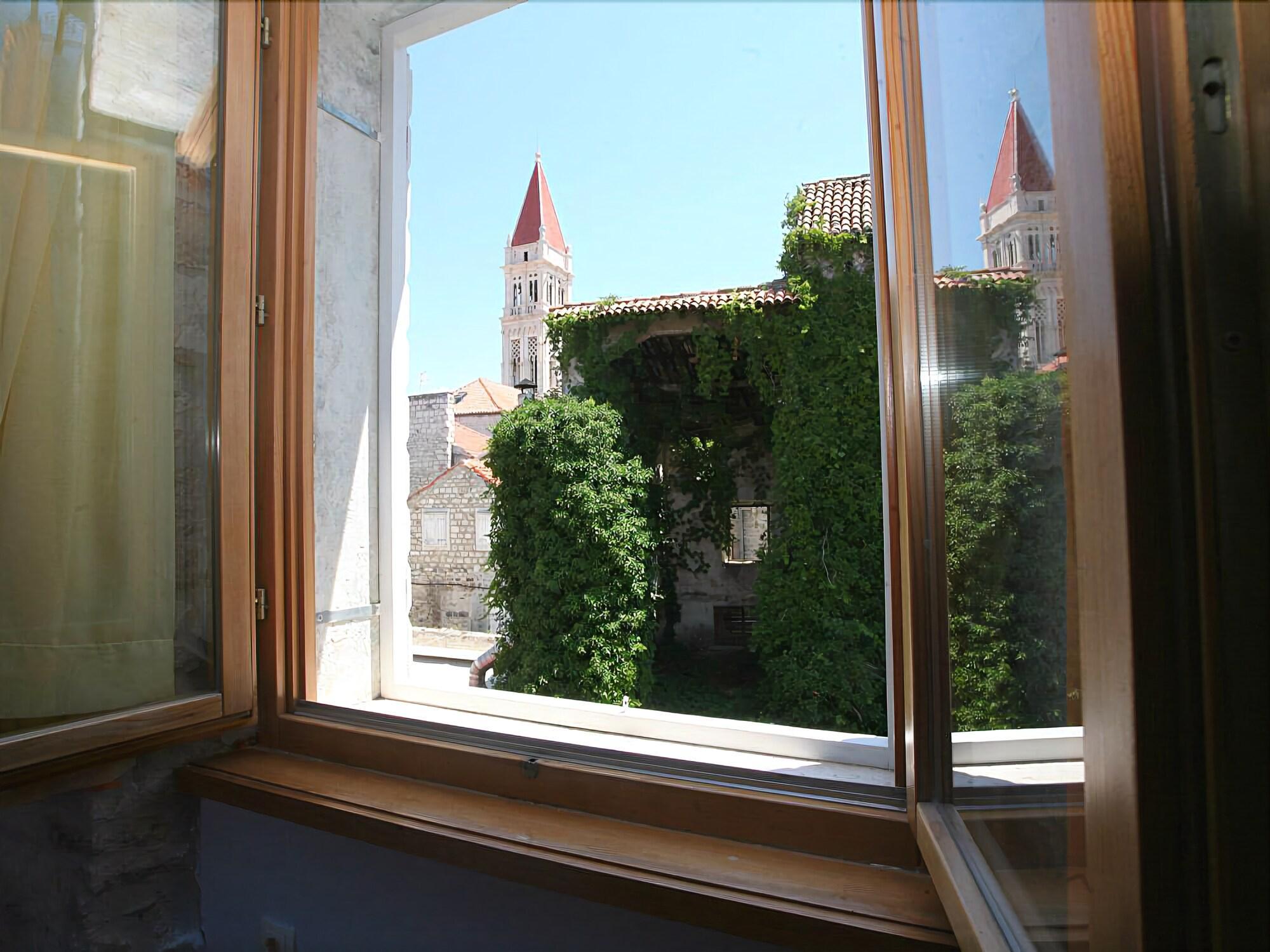 Heritage Tragos Szálloda 4*